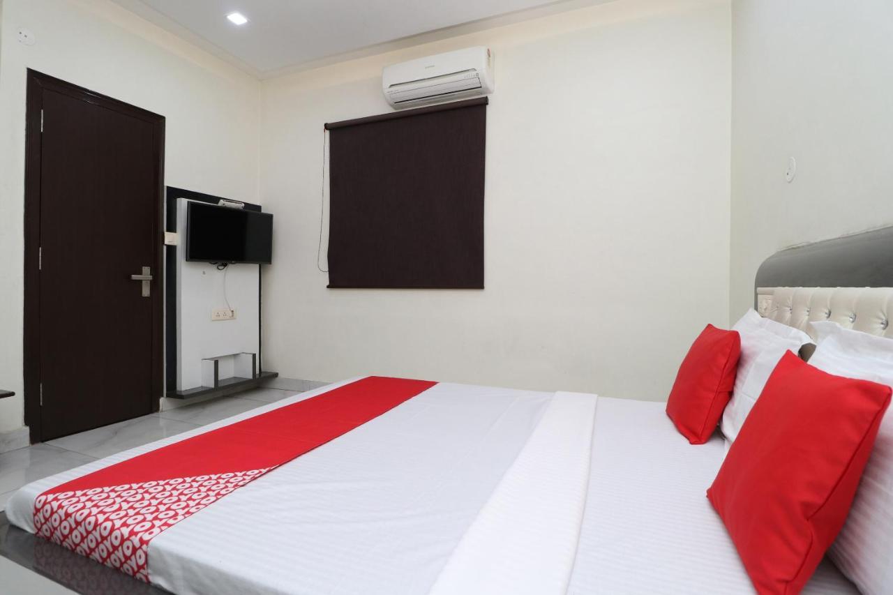 Oyo 29637 Hotel Kakkar 卢迪亚纳 外观 照片
