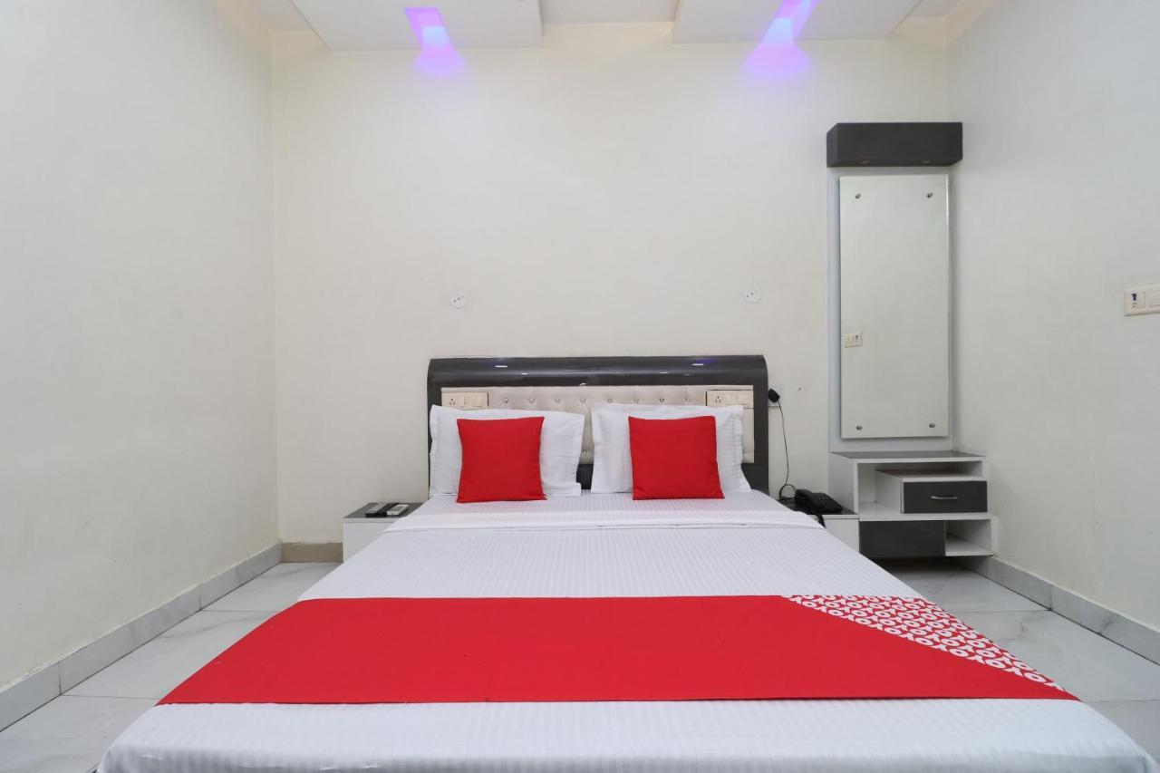 Oyo 29637 Hotel Kakkar 卢迪亚纳 外观 照片