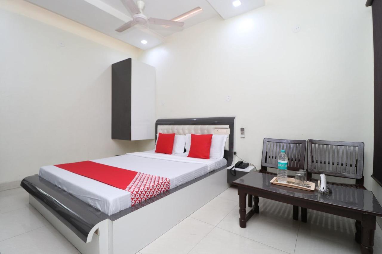 Oyo 29637 Hotel Kakkar 卢迪亚纳 外观 照片